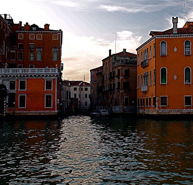 venice houses water