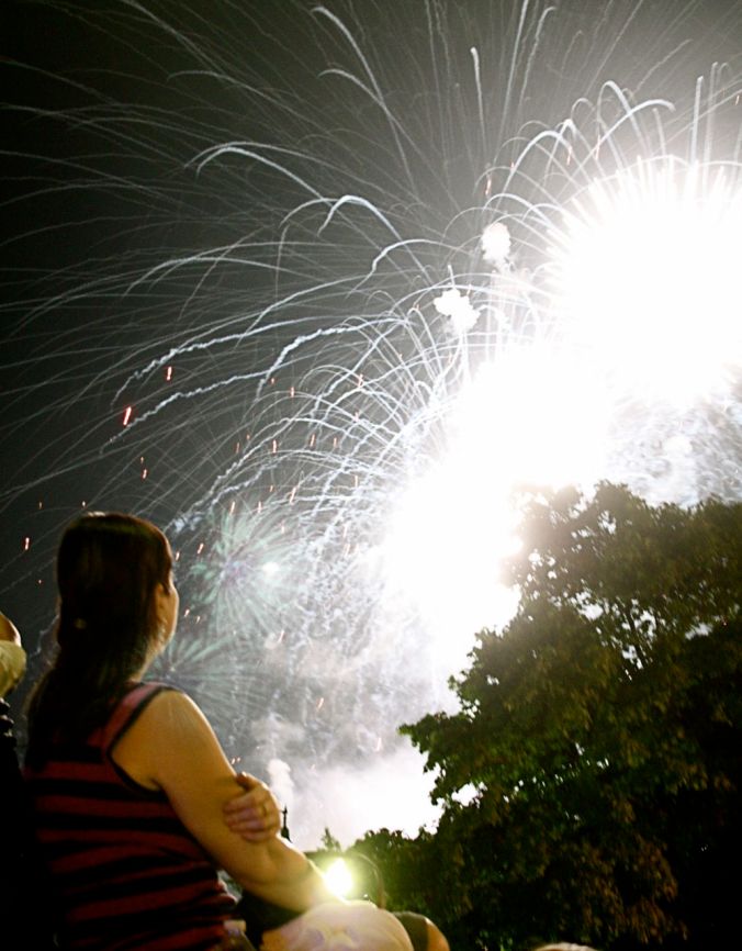 boston fireworks july 4 2010 girl watching