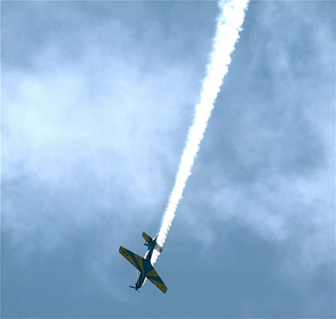 portsmouth air show august 29 brazilian air force plane downward