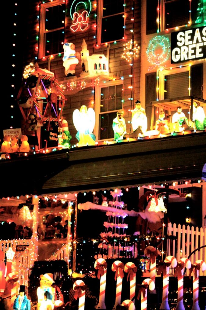 baltimore hampden christmas decorations 6