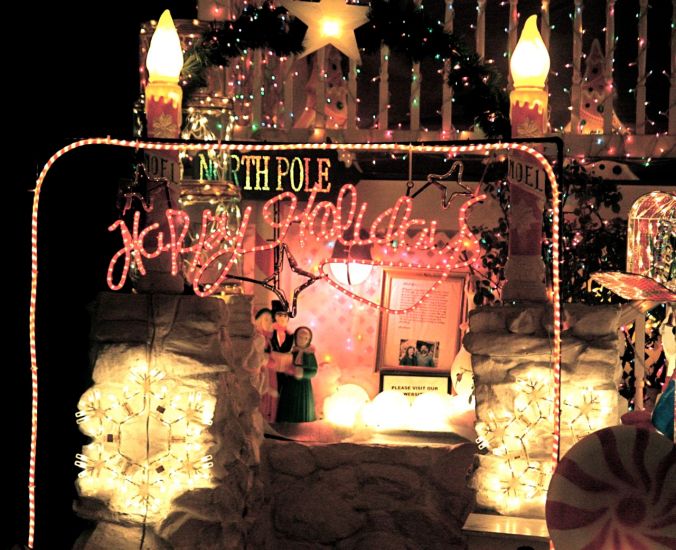 baltimore hampden christmas decorations 8