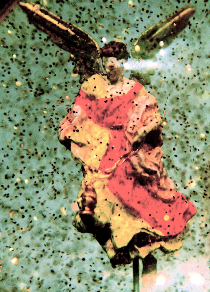 new york city metropolitan museum of art angel in snowglobe 2