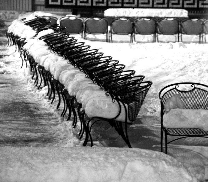 worcester museum of art chairs outside snow