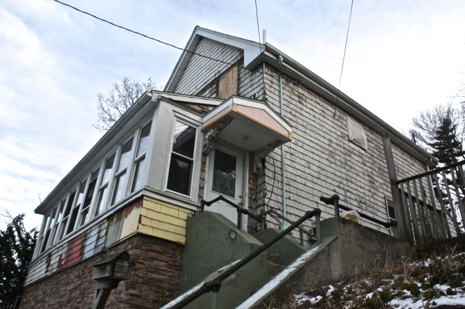 boston everett house many colors