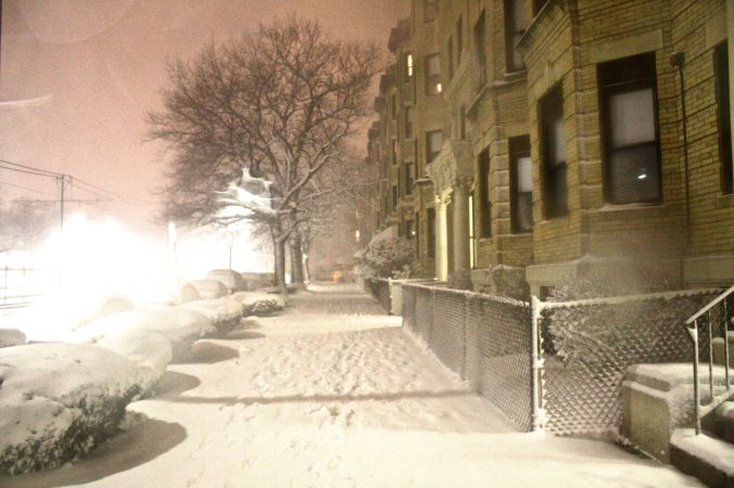 boston snow storm february 8 blizzard nemo pink sky cars