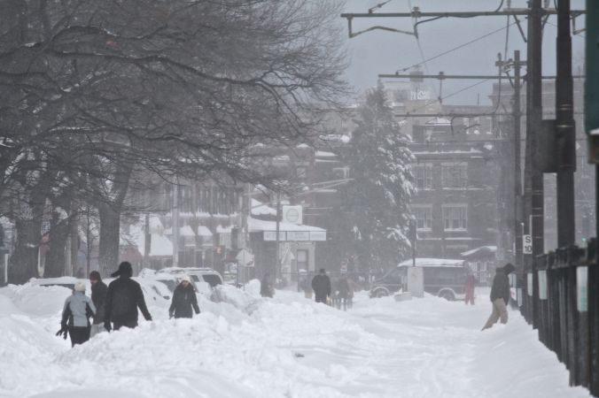 boston snow storm february 9 blizzard nemo griggs street people walking