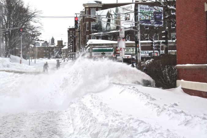 boston snow storm february 9 blizzard nemo snow blowing