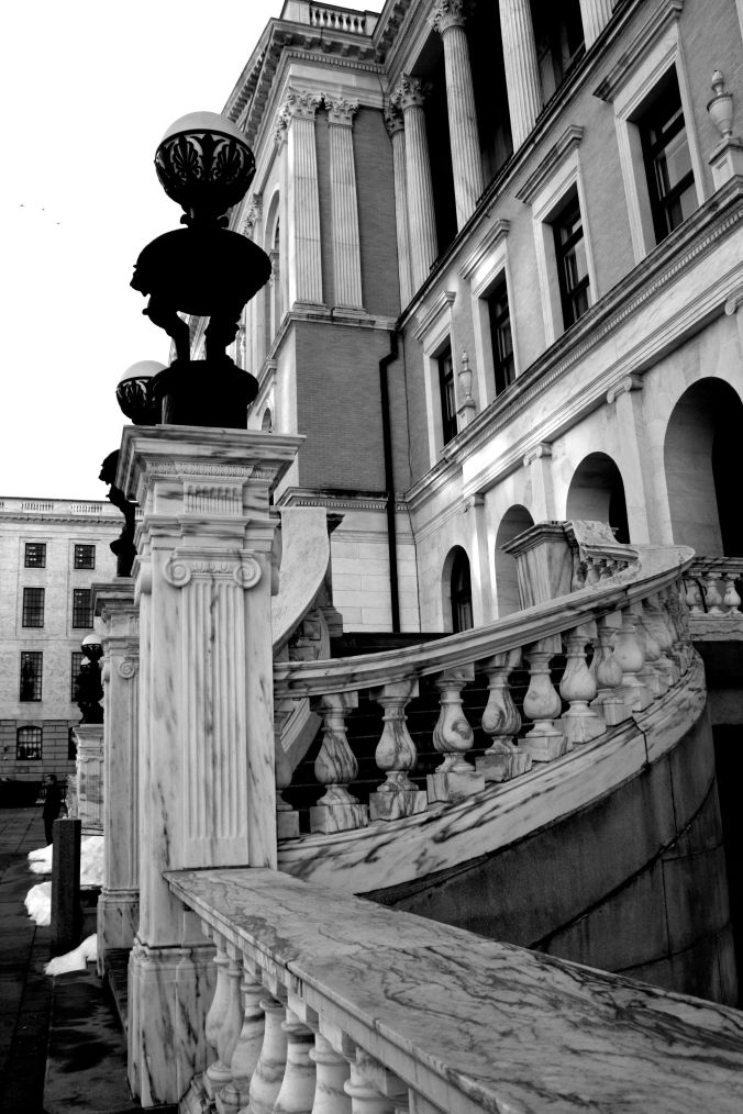 boston state house curving staircase