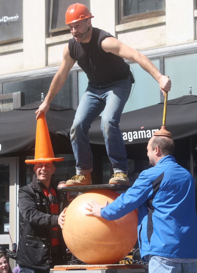 boston faneuil hall brett mccoy real mccoy comedy that works street performer 15
