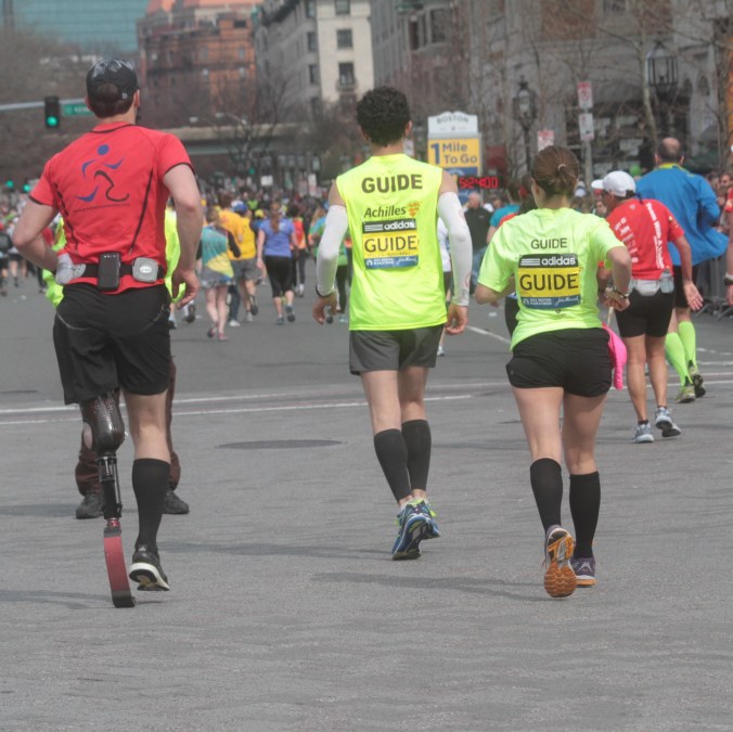 boston marathon 2013 prosthetic leg marathon runner with guides