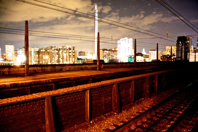 philadelphia 30th street station city in the background
