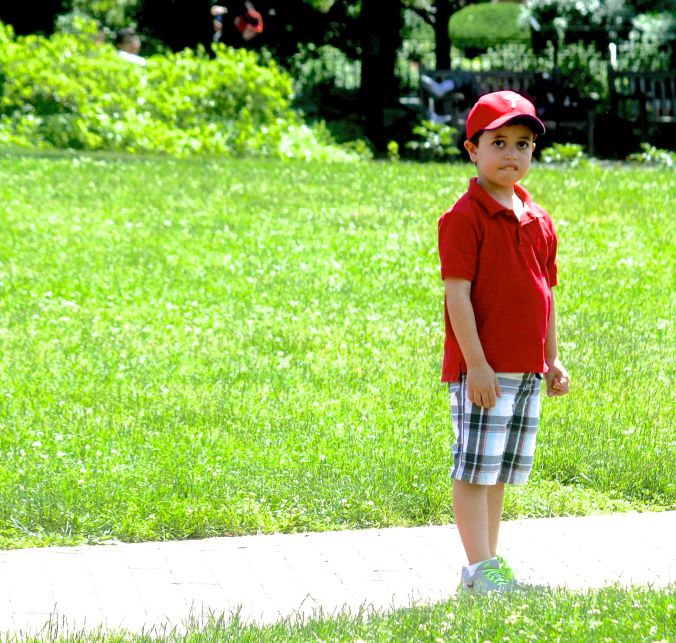 philadelphia independence hall boy in baseball cap