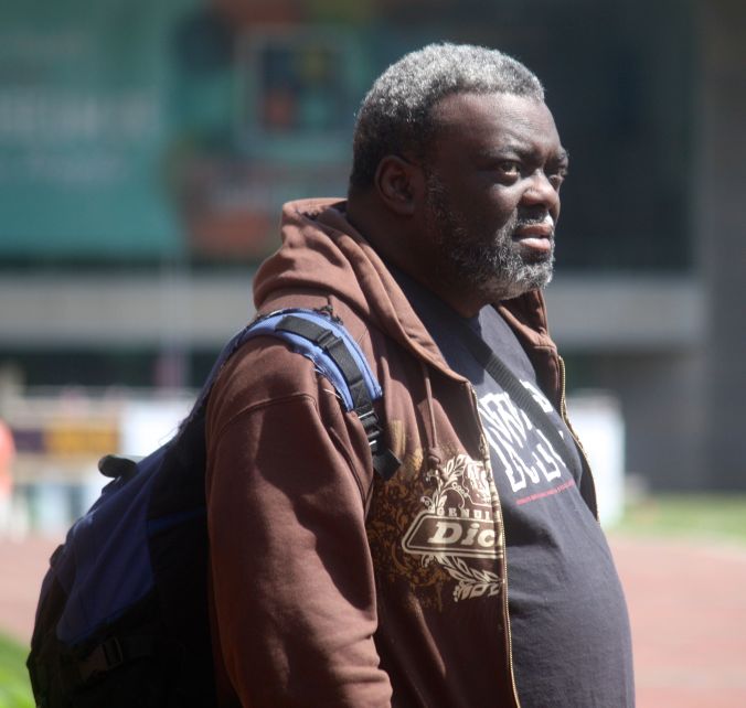 philadelphia Independence hall man standing across