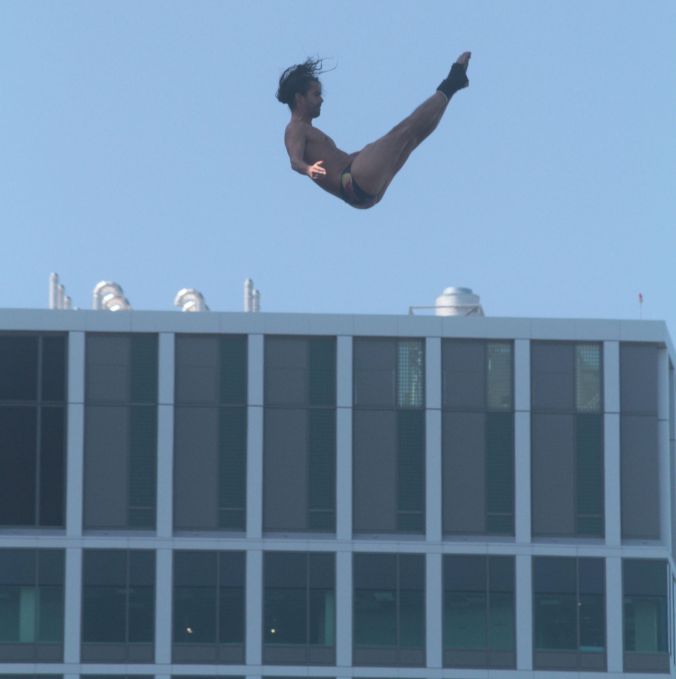 boston institute of contemporary art red bull diving competition august 25 2013 orlando duque 1