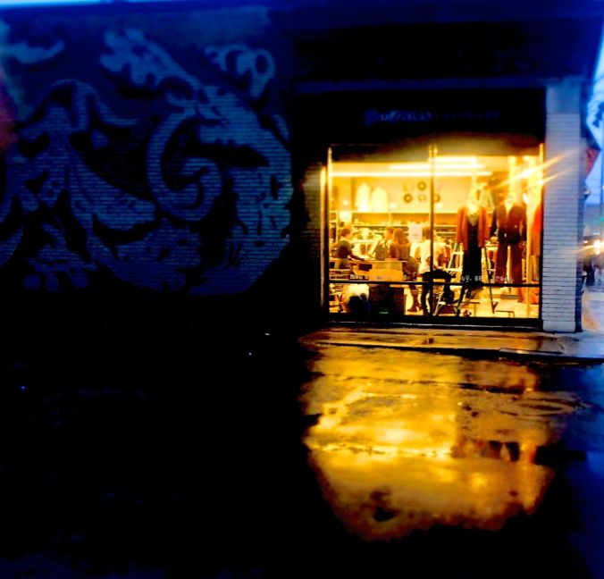 OLYMPUS DIGITAL CAMERA