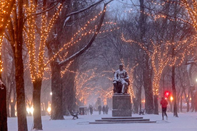 boston commonwealth avenue snow december 14 6