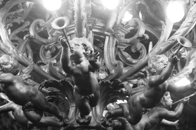 newport marble house chandelier angels