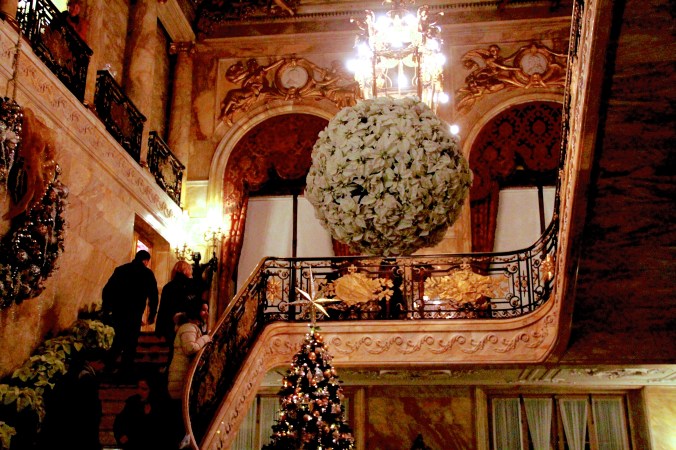 newport marble house entry