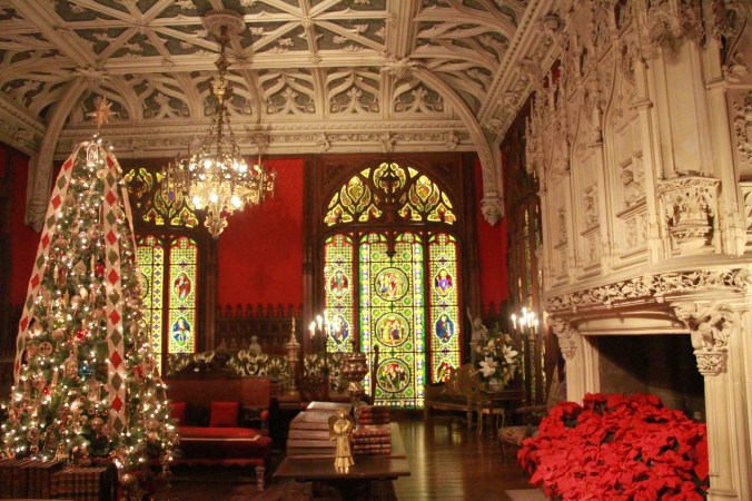 newport marble house vaulted ceiling christmas tree