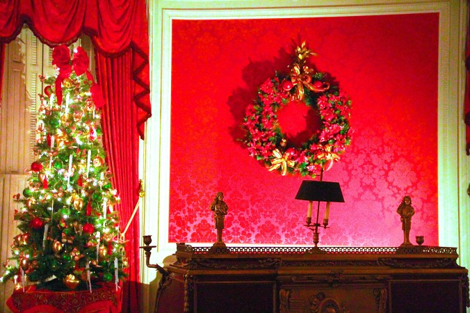 newport the elms upstairs red room