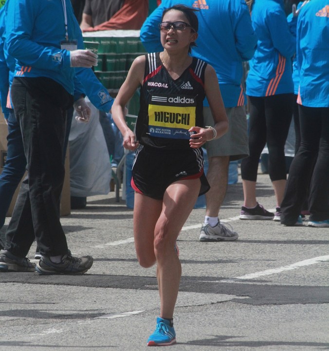 boston marathon april 21 beacon street elite runners noriko higuchi