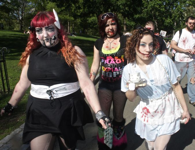 boston zombie walk may 17 38