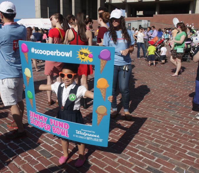 boston scooper bowl little girl with frame