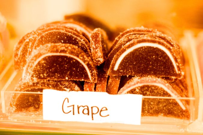 salem ye olde pepper candy shop jelly fruit slices grape