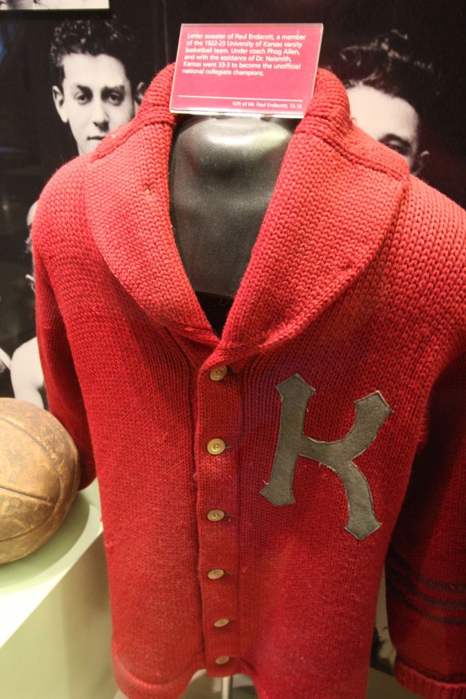 Springfield Naismith Memorial Basketball Hall of Fame old basketball sweater