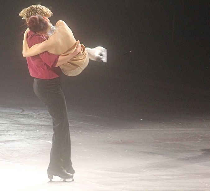providence dunkin donuts center stars on ice march 14 charlie white meryl davis 9