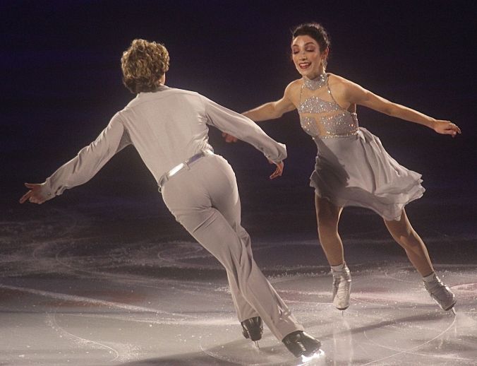 providence dunkin donuts center stars on ice march 14 charlie white meryl davis