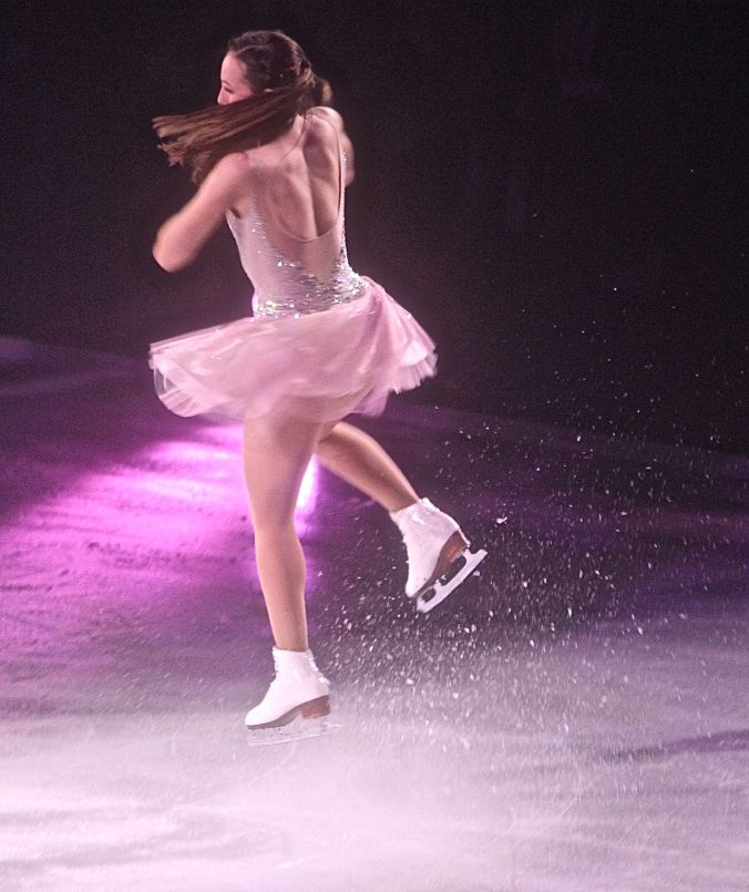 providence dunkin donuts center stars on ice march 14 kimmie meissner 2