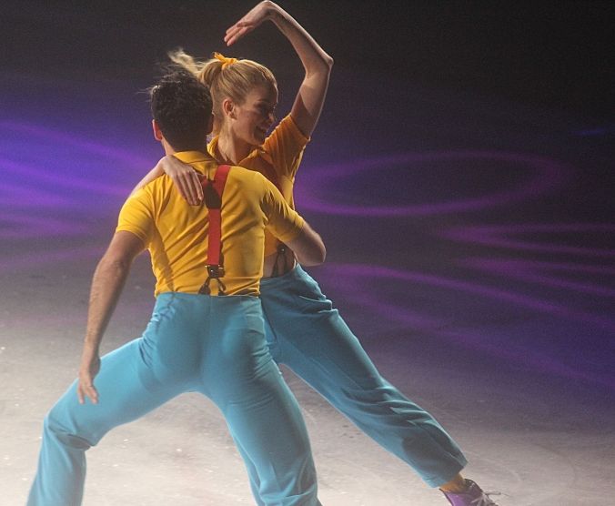providence dunkin donuts center stars on ice march 14 tanith belbin benjamin agosto 3