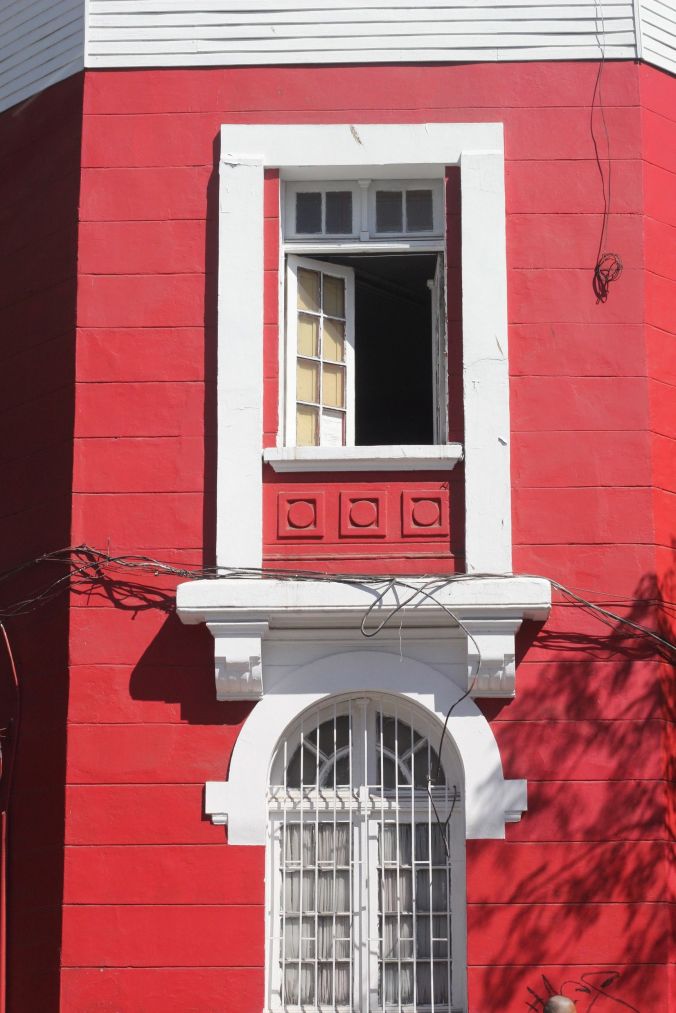 chile santiago red building