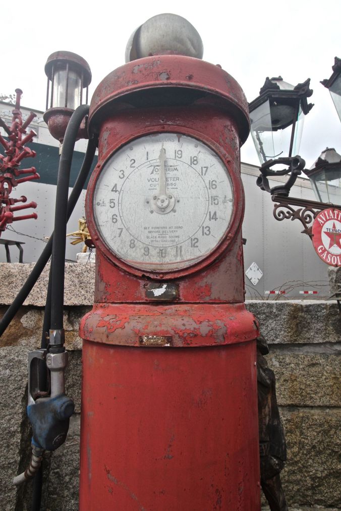 salem junk sculpture yard 3