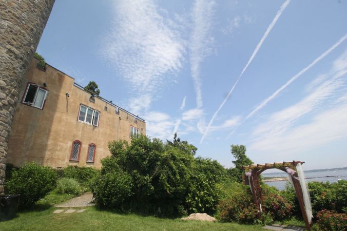 gloucester hammond castle exterior sky