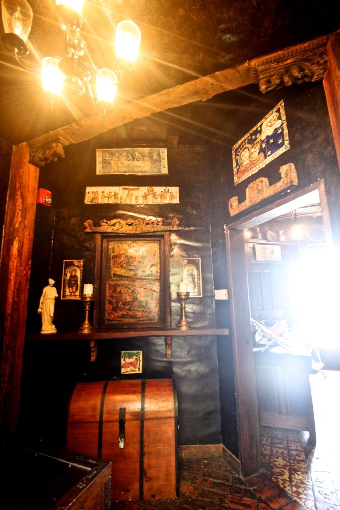 gloucester hammond castle interior