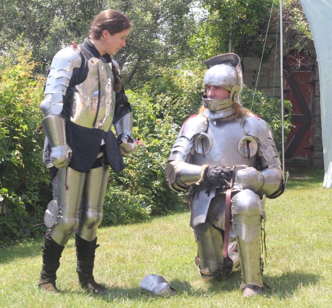 gloucester hammond castle renaissance fair people in armour