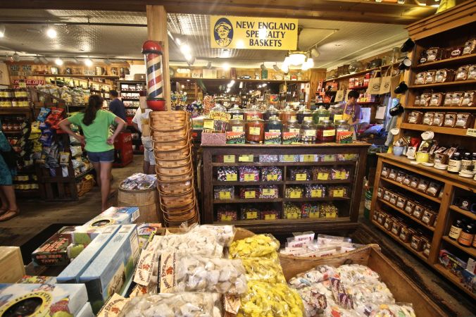 new hampshire north conway zed's general store 2