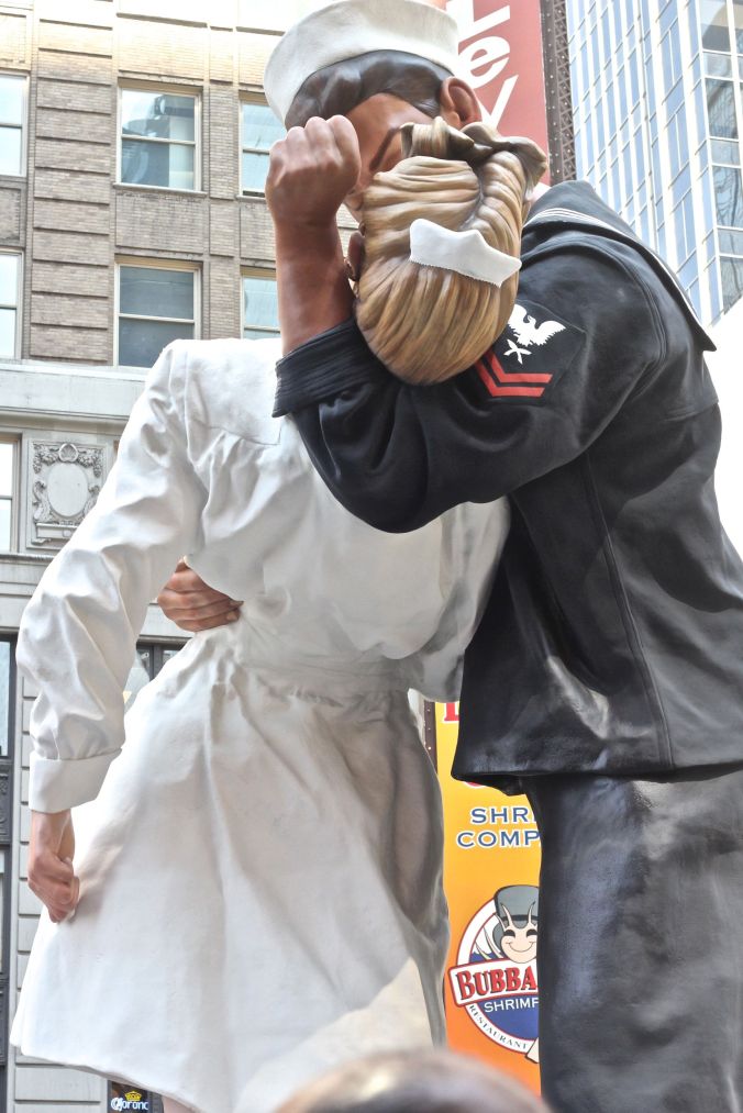 new york city times square unconditional surrender statue side view