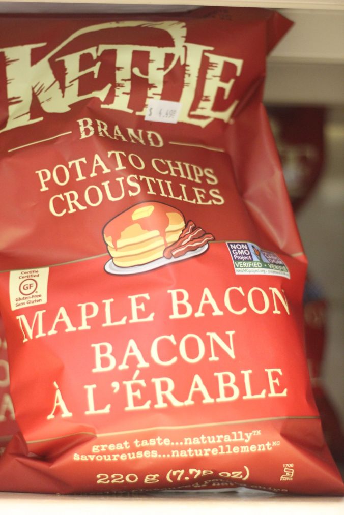 quebec city Marche du Vieux-Port de Quebec maple bacon potato chips